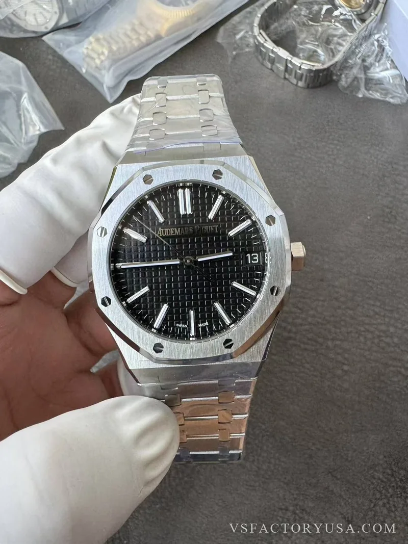 Audemars Piguet Royal Oak 41mm Black Dial 1:1 Super Clone