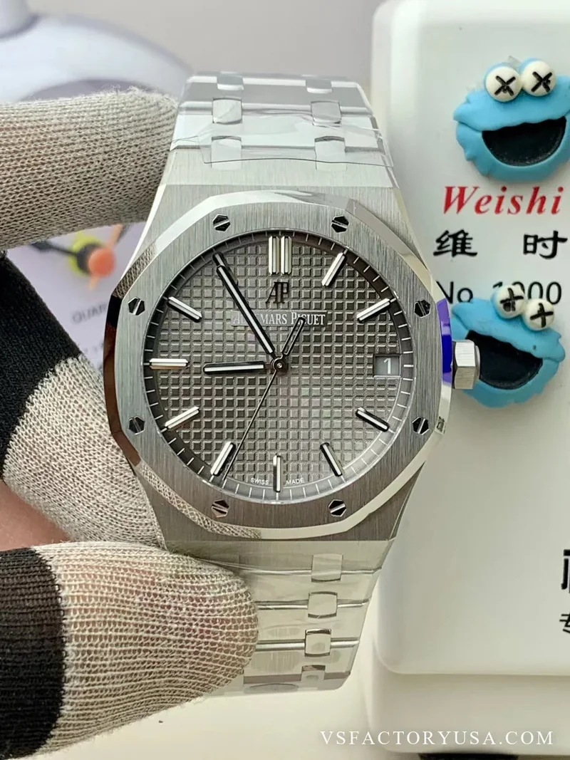 Audemars Piguet Royal Oak 41mm Grey Dial 15500ST 1:1 Super Clone