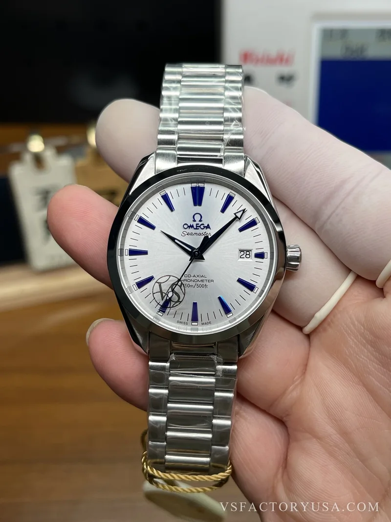 Omega Seamaster Aqua Terra 150M 39.2mm Silver Dial Blued Hour Markers and Hands Smooth Bezel 1:1 Super Clone