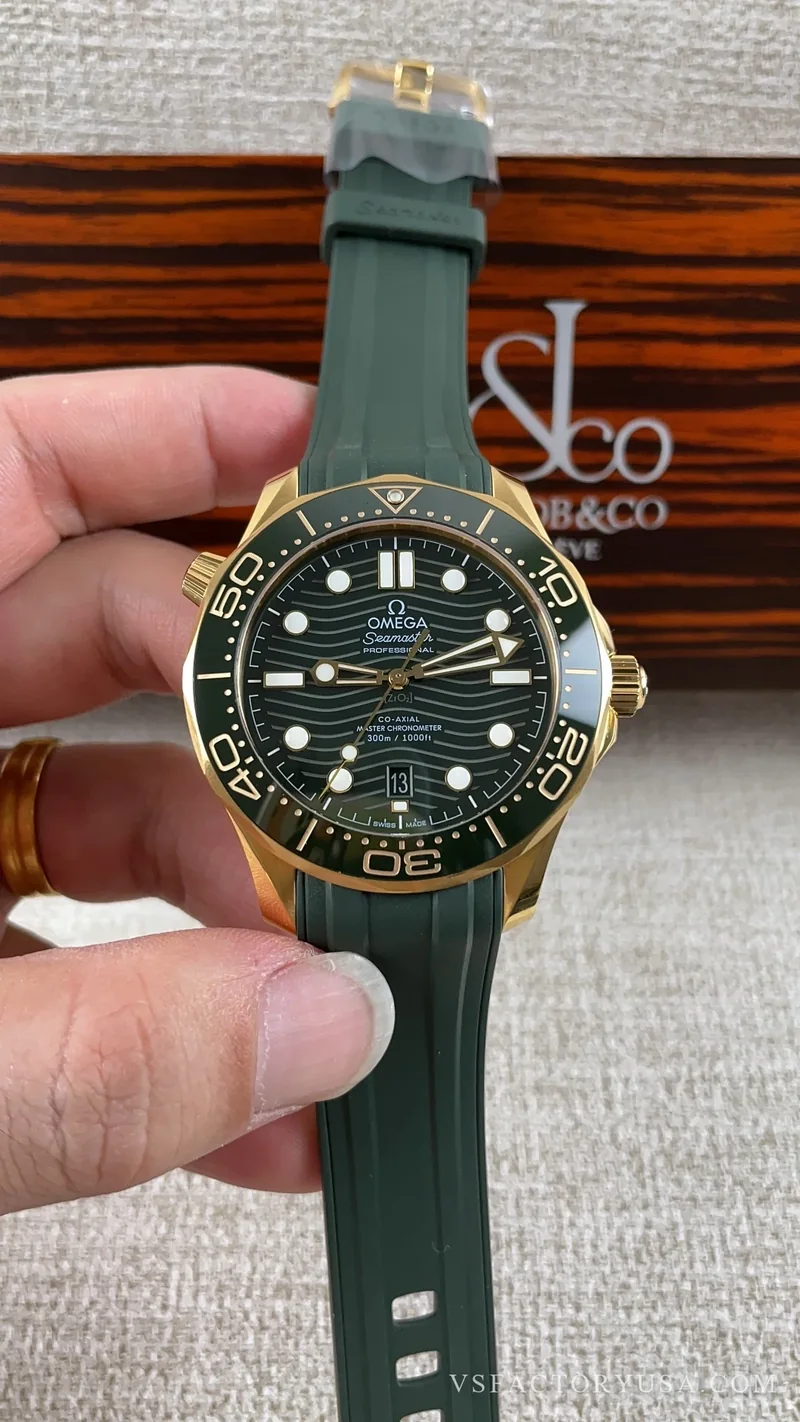 Omega Seamaster Diver 300M Green & Gold 1:1 Super Clone