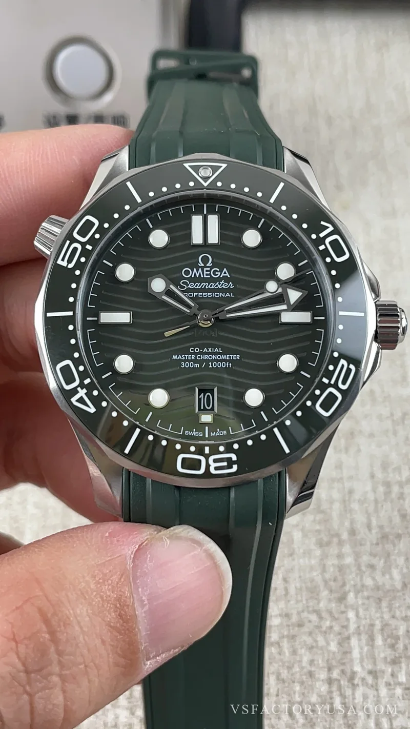 Omega Seamaster Diver 300M Seaweed Green 1:1 Super Clone