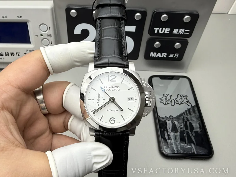 Panerai Luminor BiTempo 44mm White Dial PAM01367 1:1 Super Clone