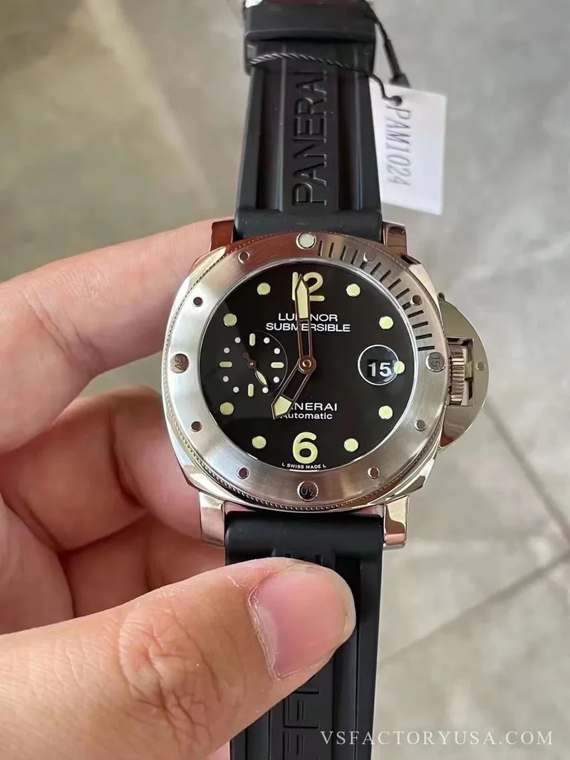 Panerai Submersible 44mm PAM01024 1:1 Super Clone