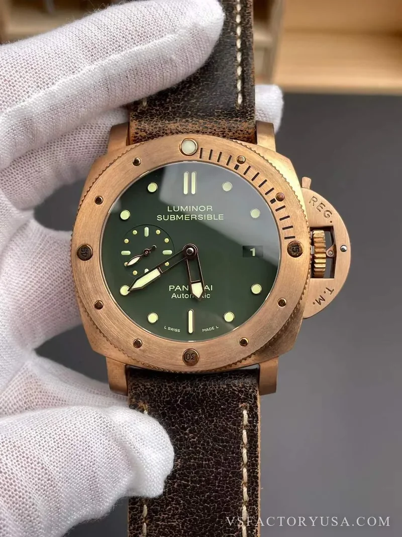 Panerai Submersible 47mm1950 Matte Olive Green Dial Bronzo Bezel Brown Leather Strap 1:1 Super Clone