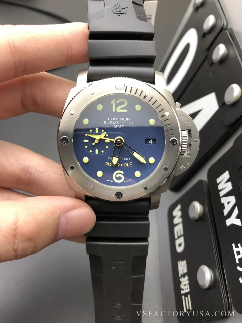 Panerai Submersible GMT Pole2Pole 47mm PAM00719 1:1 Super Clone