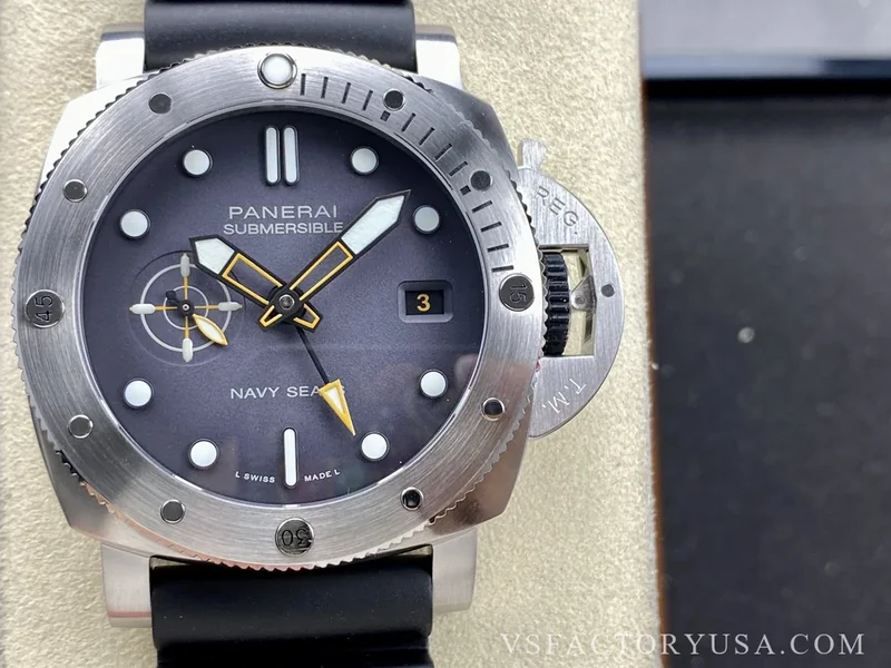 Panerai Submersible Navy SEALs 44mm PAM01323 1:1 Super Clone