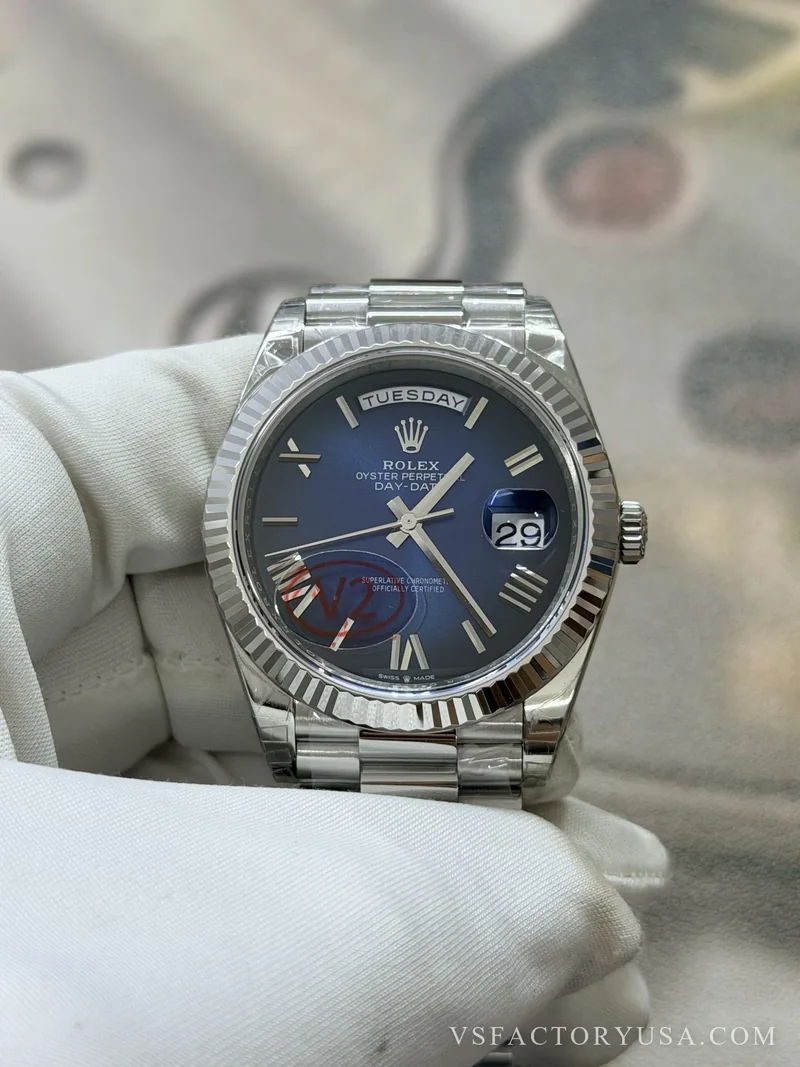 Rolex Day-Date 40mm White Gold Gradient Blue Roman Dial 1:1 Super Clone