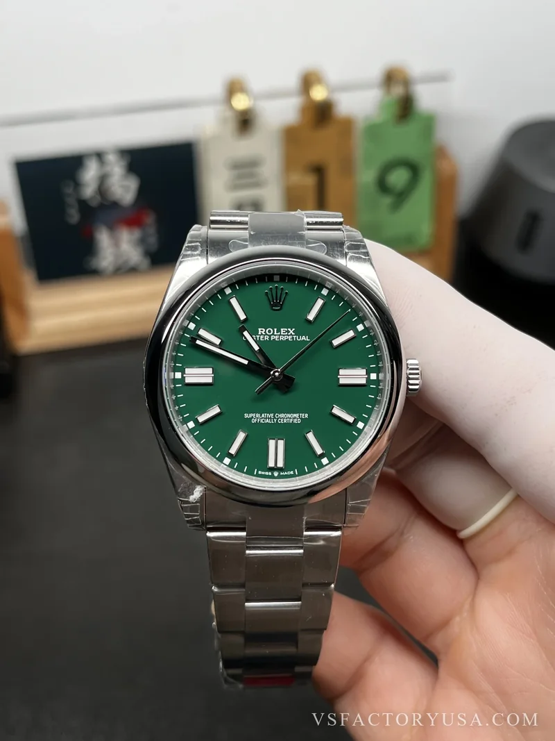 Rolex Oyster Perpetual 41mm Rolex Green Lacquer Dial Smooth Bezel Oyster Bracelet 1:1 Super Clone